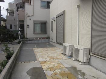 川越市　お庭舗装完成　乱形石貼り　土間コンクリート