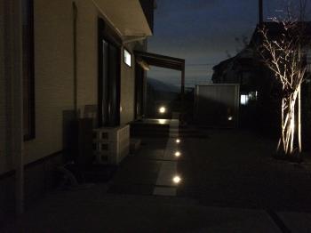 川越市　アプローチ・ライトアップ(タカショー、フロストフラットライト)