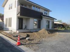 坂戸市　新築外構　まずは鋤取り作業