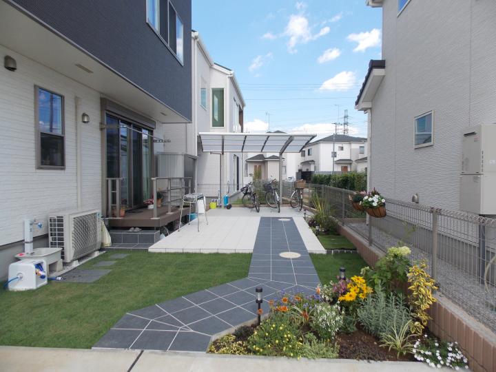 川越市　既存のウッドデッキとのバランスを考えて造ったお庭　テラス　サイクルポート　TM9