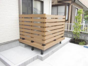 上尾市　三協アルミ　ひとと木2