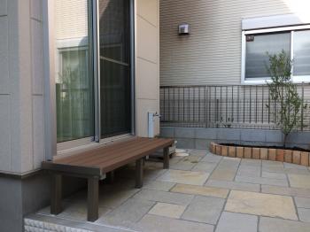 ふじみ野市　雑草対策完成　LIXILソラノマフロア(濡縁)設置