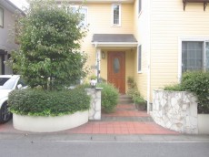 鶴ヶ島市 生垣撤去前の様子