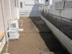 東松山市　お庭舗装工事　路盤のための土作業