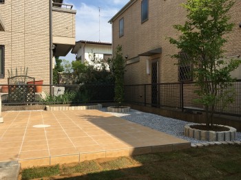 上尾市　シンボルツリーを植栽