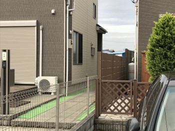 川越市　ディーズガーデン　アルファウッドフェンス
