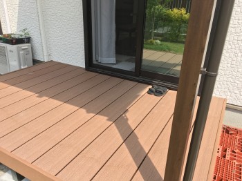 川越市　人気の木目調(ひとと木2)