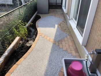 川越市　洗い出しですっきりしたお庭にリフォーム