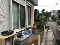 ふじみ野市　フェンス交換施工中