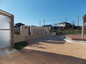 鴻巣市　お庭・駐車場リフォーム工事　完成したお庭