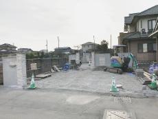 鴻巣市　お庭・駐車場リフォーム工事　塀に石貼り
