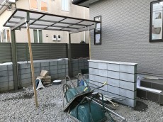 川越市　新築外構施工中　仮駐車のための砕石均し