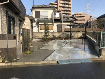 三芳町S様邸　二世帯住宅新築外構完成