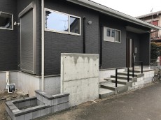 川越市　新築外構　アプローチ玄関まわり施工中