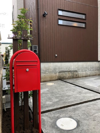 川越市 新築外構 完成 ポストと門柱