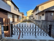 車2台を縦列にしても後方車が出入りできる導線です！