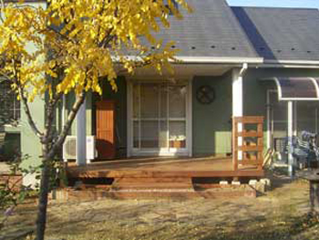 腐りにくく、耐久性のあるウッドデッキになって大満足です。またお願いしたいです。