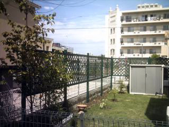 外からの視線が気にならなくなりました。安心安全快適に過ごせています。