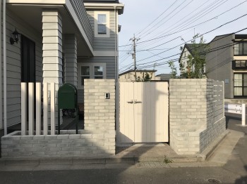 清瀬市　M様邸　白で統一された新築外構(クローズ)　