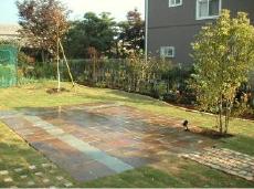 広々お庭にタイルテラス　川越