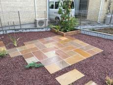 所沢市　自然石テラス